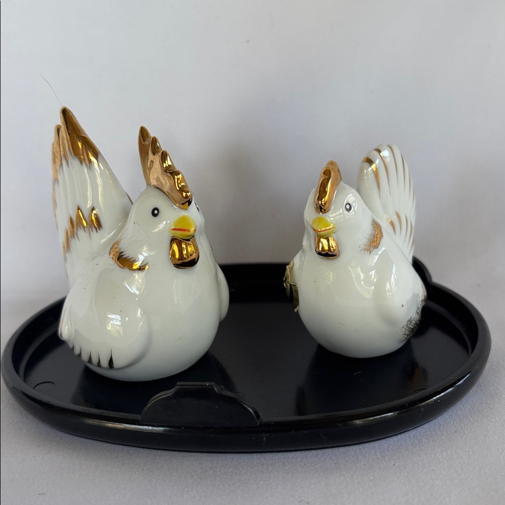 Japanese  Porcelain/Ceramic Gold and White Hooster & Hen   Figurines